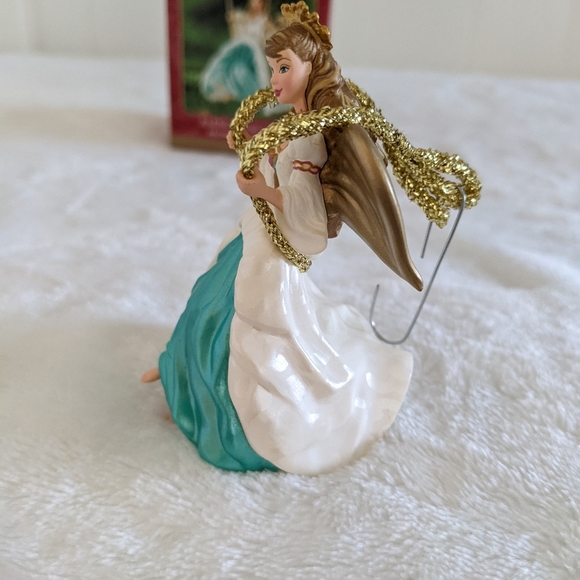Barbie "Angel of Joy" Hallmark Keepsake Ornament - Picture 3 of 5